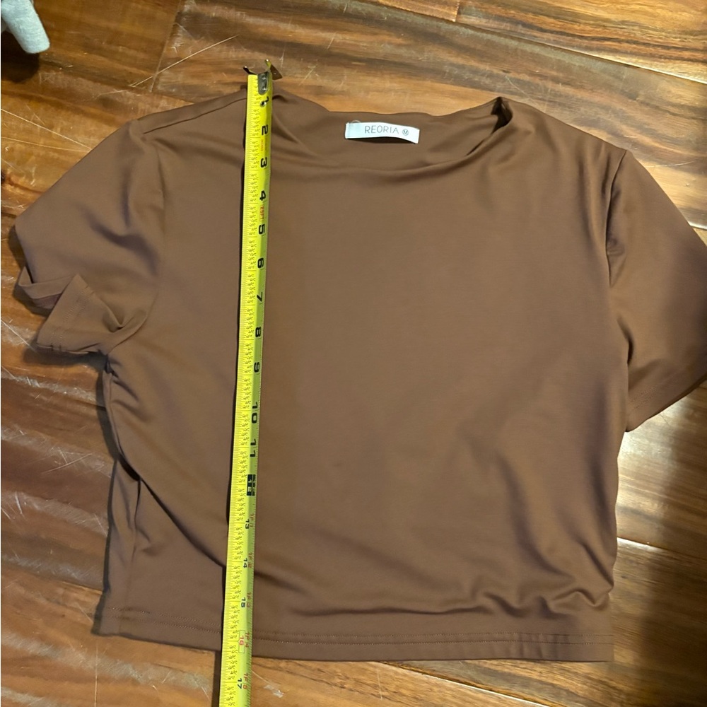 REORIA Brown Fitted Short Sleeve Top Size M Stretchy Soft Crew Neck‎ 0238